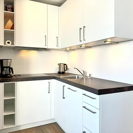 Sea H-10-4 Apartment